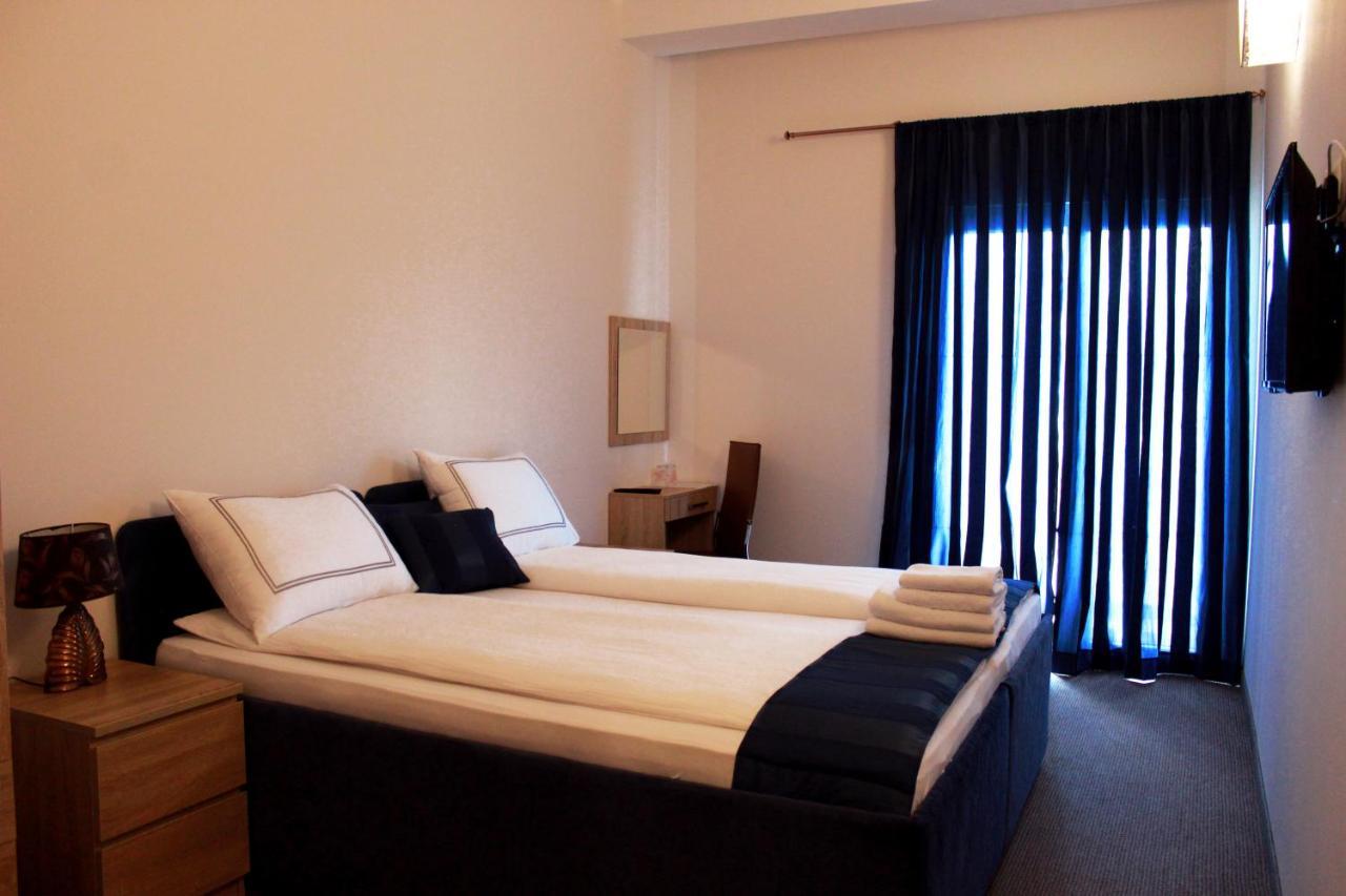 Hotel Villa Grande 부고즈노 외부 사진