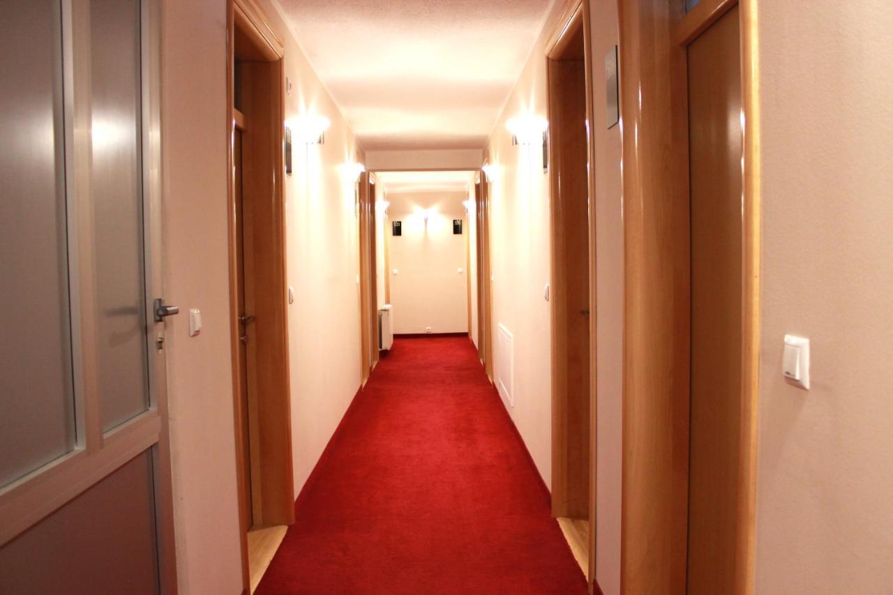 Hotel Villa Grande 부고즈노 외부 사진