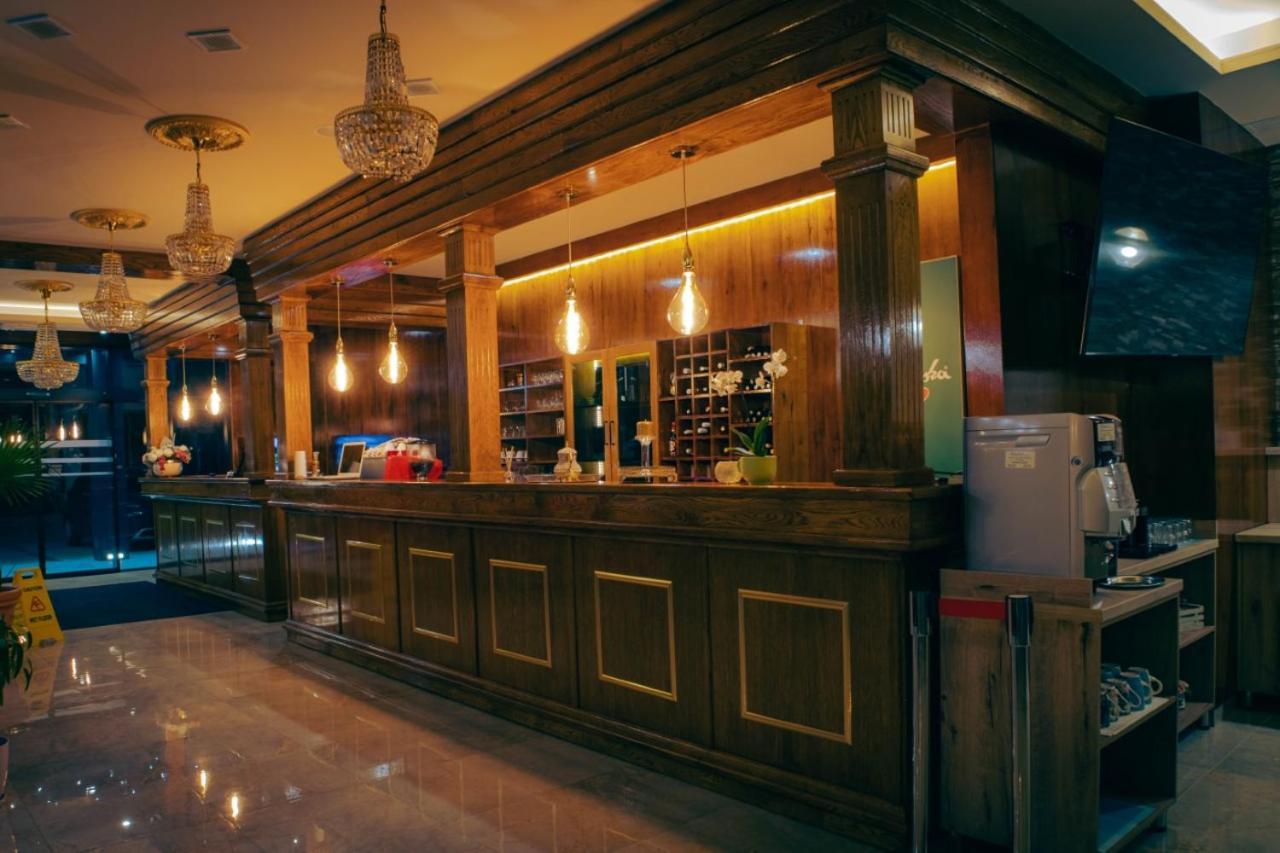 Hotel Villa Grande 부고즈노 외부 사진