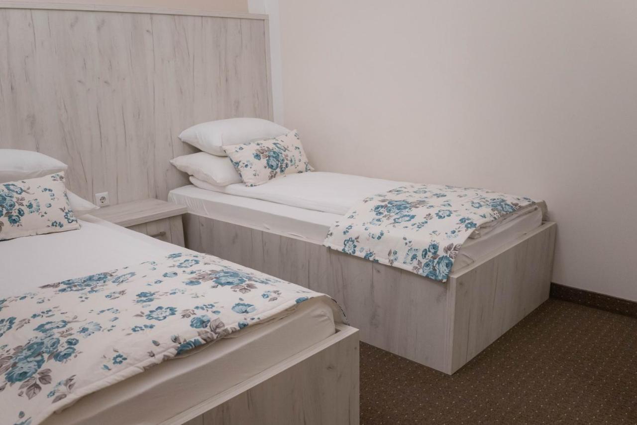 Hotel Villa Grande 부고즈노 외부 사진